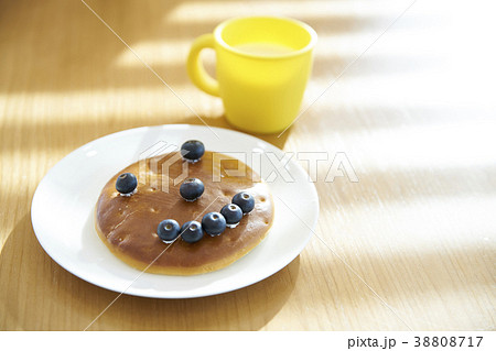 ブルーベリー スマイル パンケーキ 38808717