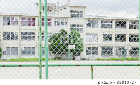 スクールデイズ 金網越しの学校 スクールデイズ 金網越しの学校 38810727