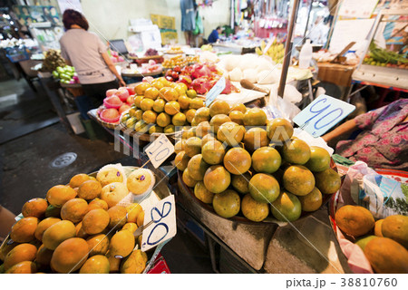 バンコクの八百屋のオレンジ バンコクの八百屋のオレンジ 38810760