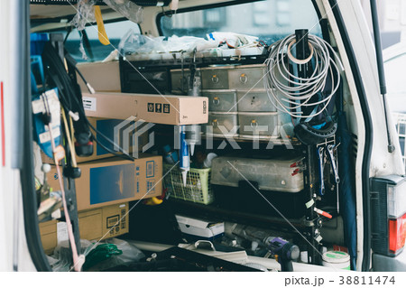 installation of an air conditioner 38811474