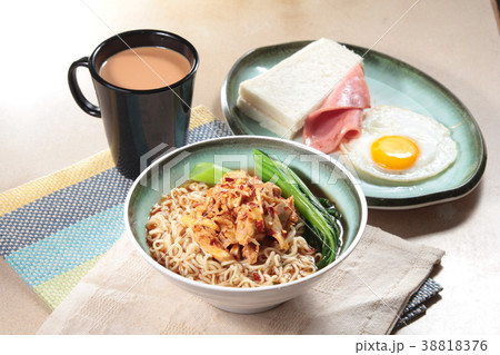 noodles with meat in soup 38818376