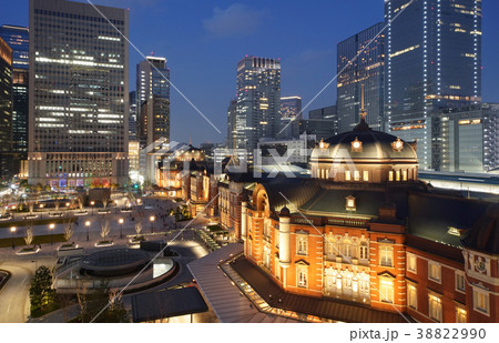 日本の東京都市景観　東京駅丸の内駅前広場リニューアル。関連P検索は東京駅前リニューアル風景写真 38822990
