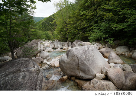 小川山　岩と川 38830086