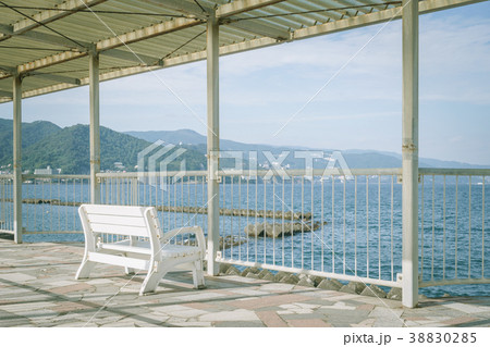 ベンチのある風景 網代温泉海水浴場 ベンチのある風景 網代温泉海水浴場 38830285