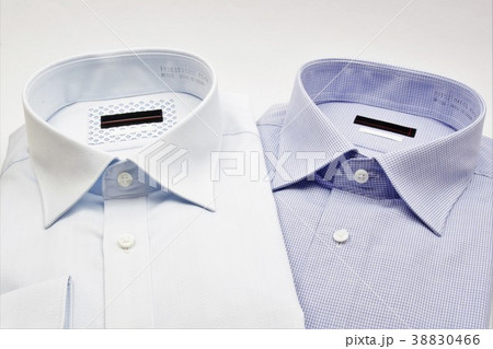 新品のワイシャツ 2枚 襟元 新品のワイシャツ 2枚 襟元 38830466
