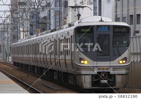 東海道本線の新快速電車 東海道本線の新快速電車 38832190