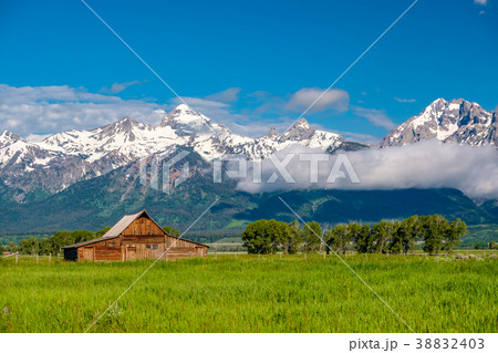 Old barn in Grand Teton Mountains 38832403