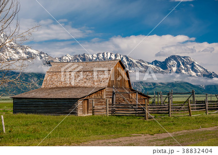 Old barn in Grand Teton Mountains 38832404
