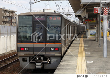 神戸線各駅停車の207系電車 38837473