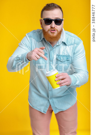 red beard man holding cup with coffee 38846777