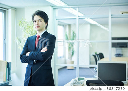 ビジネスマン オフィス 38847230