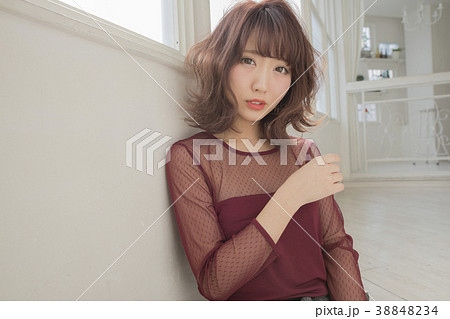 巻き髪 ボブスタイル 日本人 女性 巻き髪 ボブスタイル 日本人 女性 38848234