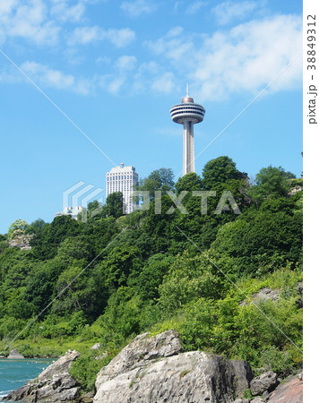Skylon tower, Niagara Falls / ナイアガラの滝・スカイロンタワー Skylon tower, Niagara Falls / ナイアガラの滝・スカイロンタワー 38849312