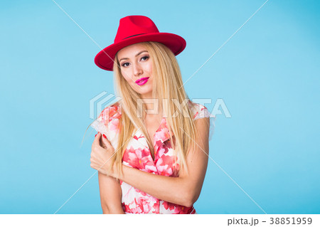 beauty fashion summer portrait of blonde woman beauty fashion summer portrait of blonde woman 38851959