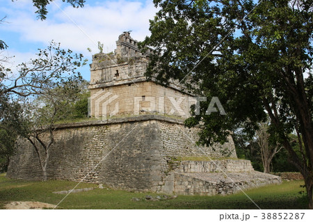 チチェンイツァの尼僧院　世界遺産　メキシコ 38852287