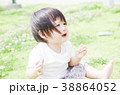 泣く子供 38864052