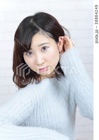 若い女性 ヘアスタイル 若い女性 ヘアスタイル 38864249