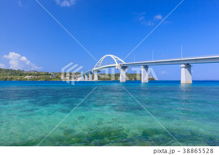 瀬底大橋 瀬底島の写真素材