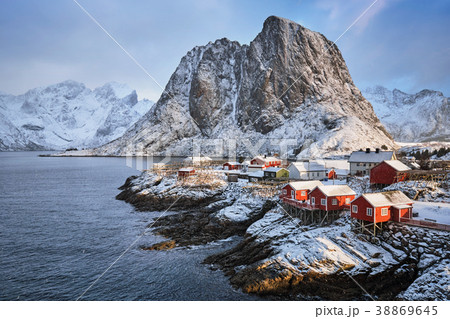 Hamnoy fishing village on Lofoten Islands, Norway Hamnoy fishing village on Lofoten Islands, Norway 38869645