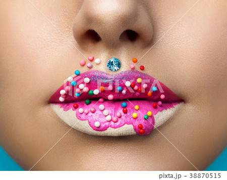 Lips with sweet donut makeup Lips with sweet donut makeup 38870515