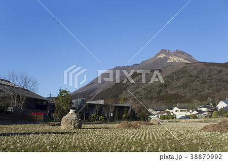 冬の湯布院 38870992