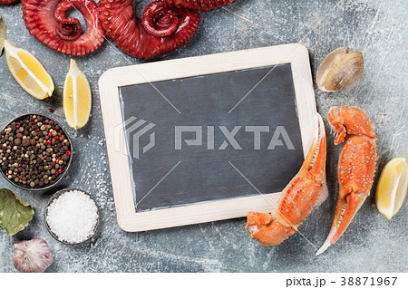 Seafood. Octopus, oysters, lobster, shrimps 38871967