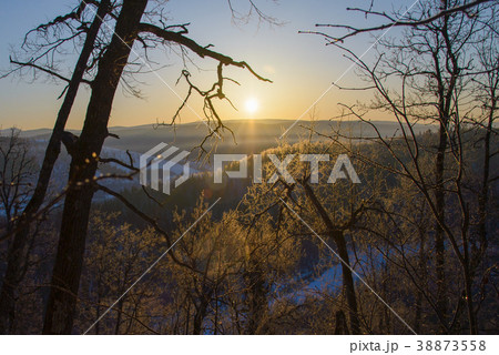Majestic sunset in winter mountains landscape. Sun Majestic sunset in winter mountains landscape. Sun 38873558