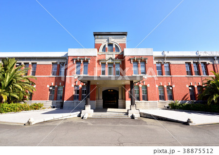 九州大学箱崎キャンパス　本部第1庁舎 38875512