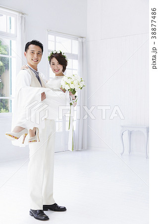 花嫁　ウエディング　結婚　ブライダル 38877486