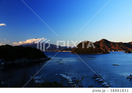 西伊豆　長浜城址から内浦湾越しの富士山 38881831