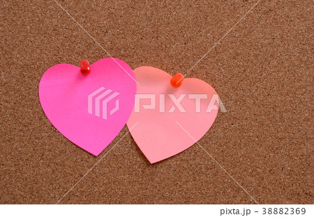 Heart shaped paper notes with envelope Heart shaped paper notes with envelope 38882369