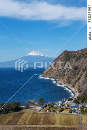 西伊豆・煌きの丘から富士山と駿河湾の眺め 西伊豆・煌きの丘から富士山と駿河湾の眺め 38883994