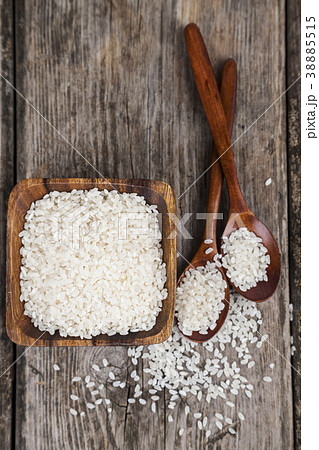 Raw rice in a bowl Raw rice in a bowl 38885515