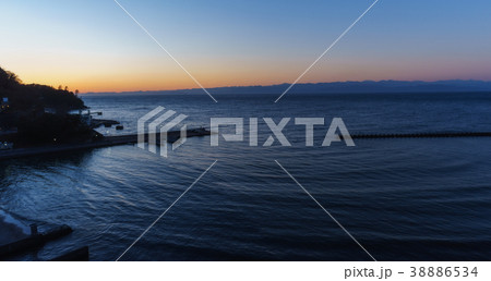 土肥海岸から夕暮れの景色 土肥海岸から夕暮れの景色 38886534