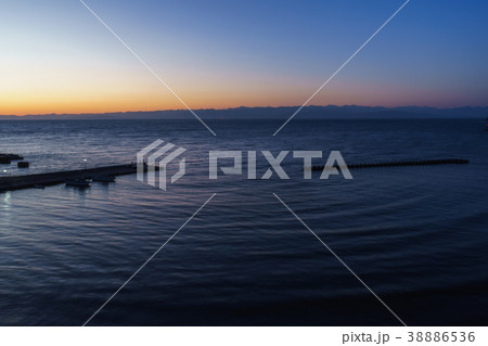土肥海岸から夕暮れの景色 土肥海岸から夕暮れの景色 38886536