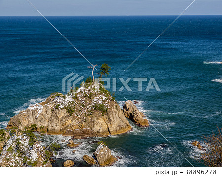 鳥取県の絶景ジオパーク　必見の美しい海岸　山陰海岸国立公園　世界ジオパーク 38896278