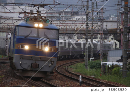 JR北海道キハ261新塗装車の回送（鉄道車両輸送） 38908920