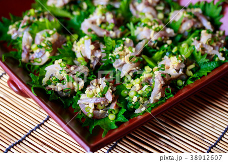 薬味沢山鯵のたたき 38912607