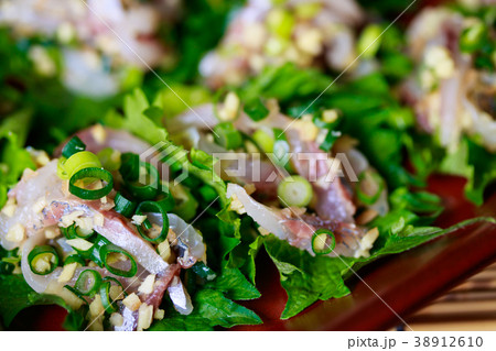 薬味沢山鯵のたたき 38912610