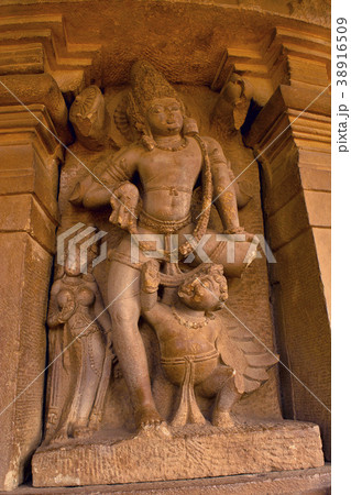 Carvings on Durga temple, Aihole, Bagalkot Carvings on Durga temple, Aihole, Bagalkot 38916509