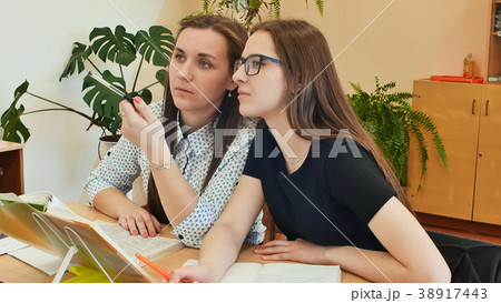 Students study in the classroom at the school desk 38917443