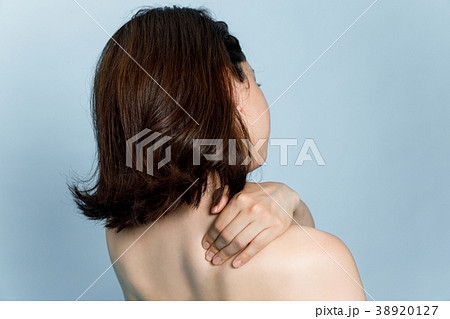 肩もみ 肩もみ 38920127