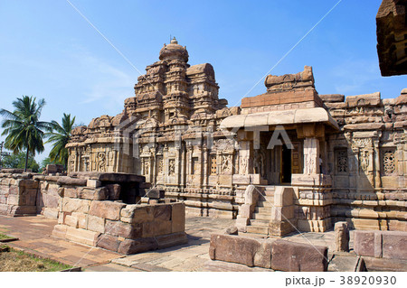Virupaksha temple, Pattadakal, Karnataka Virupaksha temple, Pattadakal, Karnataka 38920930
