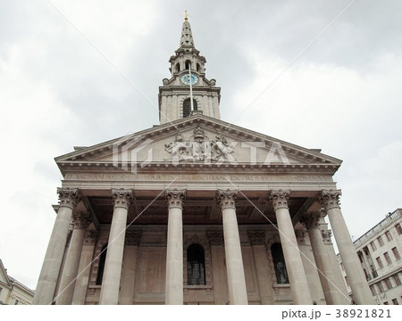 St Martin church, London 38921821