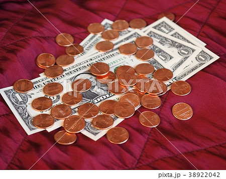 Dollar notes and coin, United States 38922042