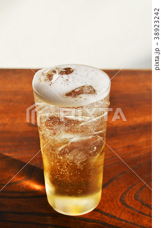 ハイボールやソーダ割り ハイボールやソーダ割り 38923242