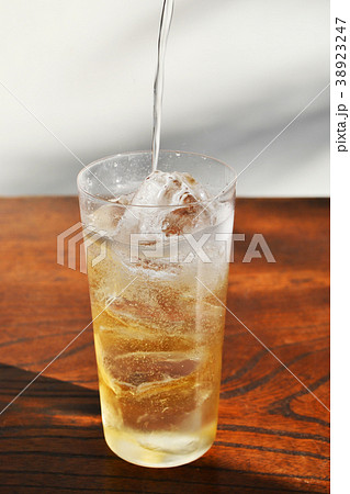 ハイボールやソーダ割り ハイボールやソーダ割り 38923247