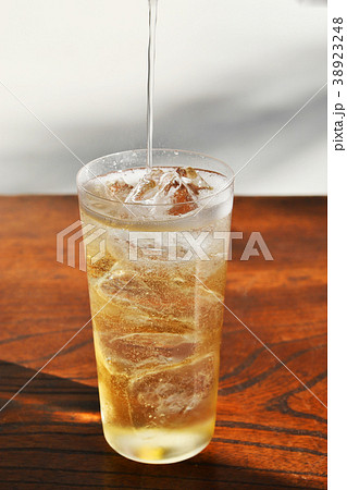 ハイボールやソーダ割り ハイボールやソーダ割り 38923248