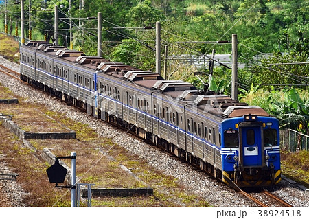 台湾　区間車　普通列車 38924518