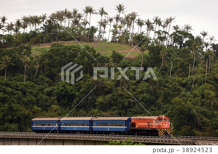 台湾　普快車 38924523
